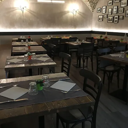 Alessi Trattoria Hotell
