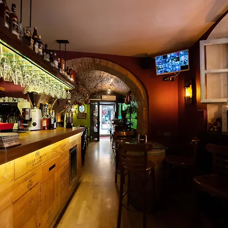 Hotell Alessi Trattoria 3*